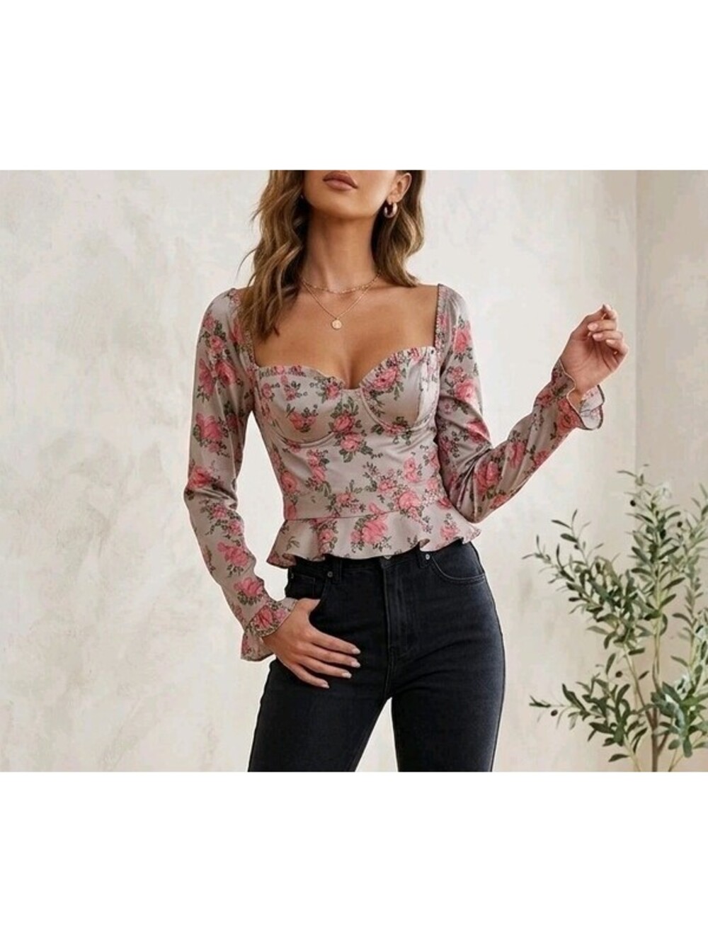 ASTR The Label Blouse Womens M Multicolor Floral Sweetheart Peplum Crop Top